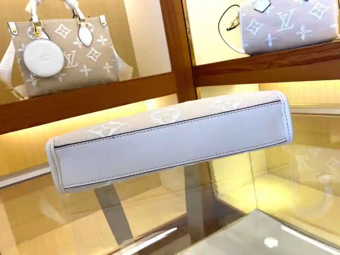 KK02050 (9).webp