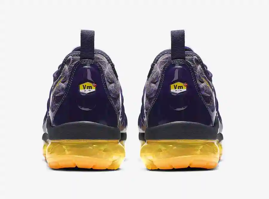 Nike-Air-VaporMax-Plus-Obsidian-Laser-Orange-924453-406-Release-Date-3.webp