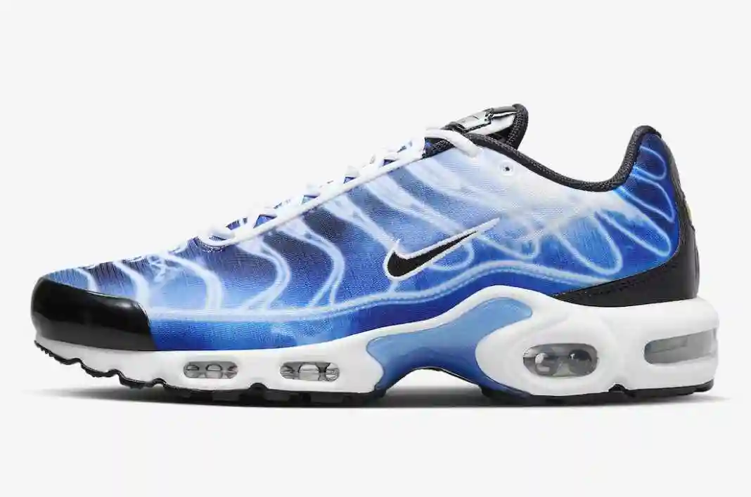 Nike-Air-Max-Plus-Light-Photography-Royal-Blue-DZ3531-400-1068x708.webp