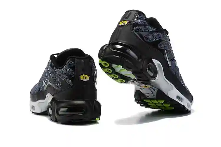 Nike Air Max Plus DM7570-001 40-46 (1).webp