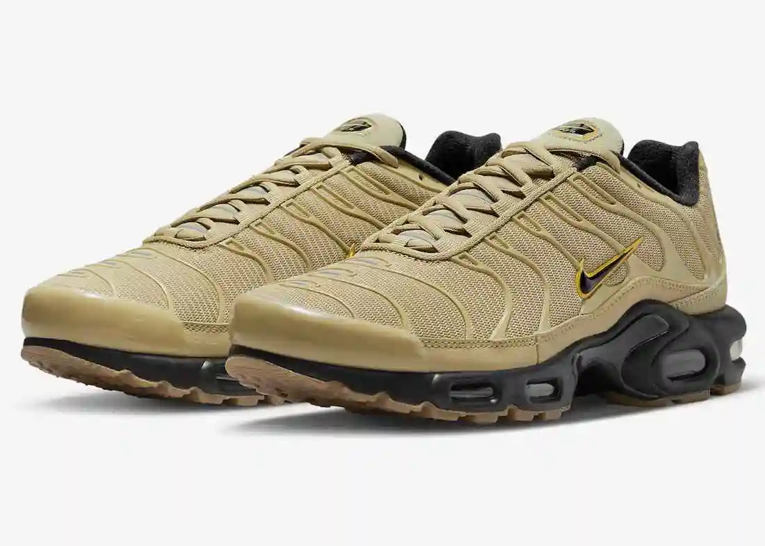 Nike-Air-Max-Plus-DZ4501-700-Release-Date-4.webp