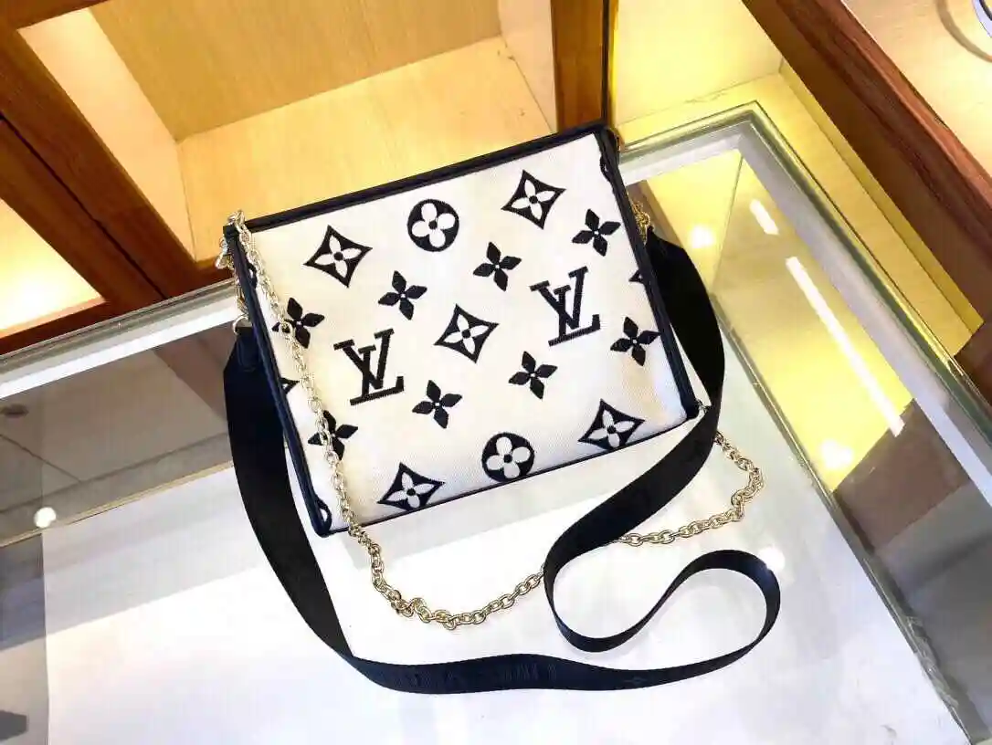 KK02050 (1).webp