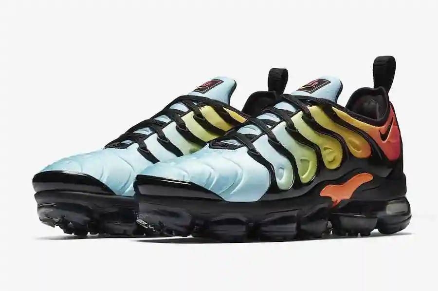 nike-air-vapormax-plus-bleached-aqua-ao4550-002-release-date-5.webp