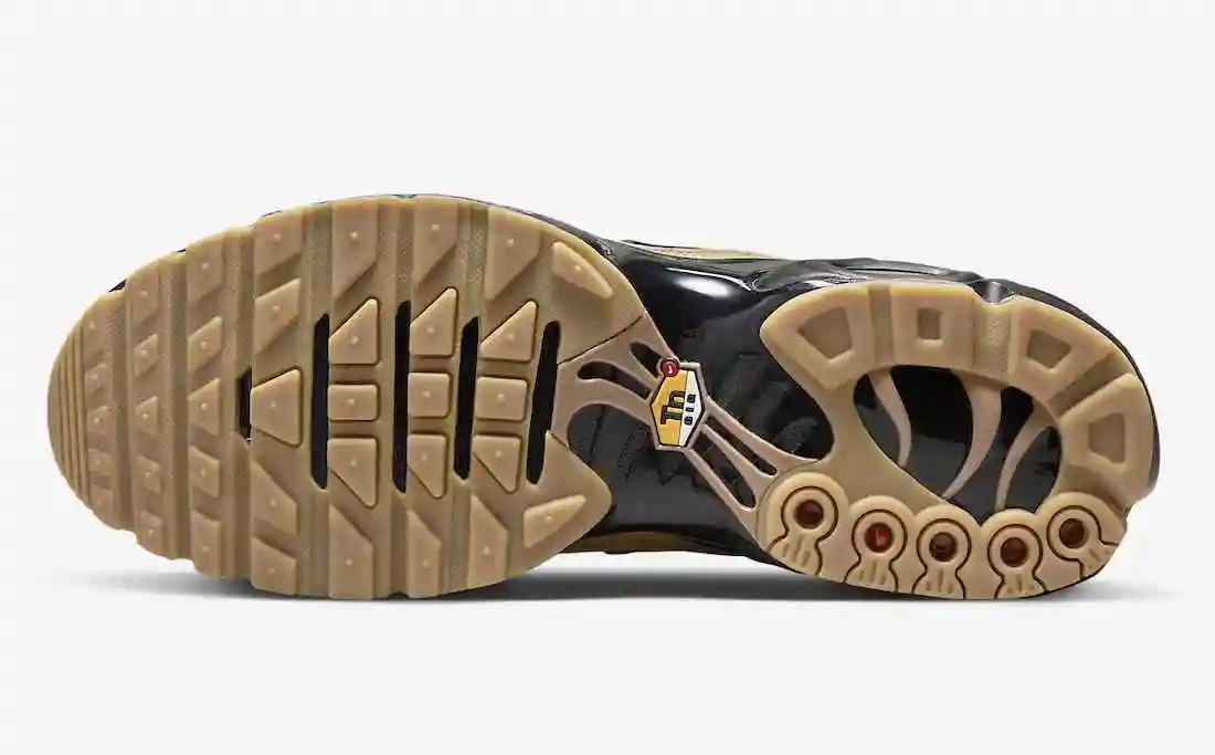 Nike-Air-Max-Plus-DZ4501-700-Release-Date-1.webp
