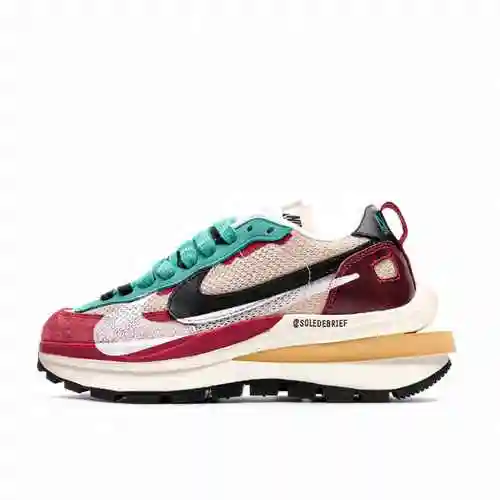 Sacai x Nike Pegasus Vaporly