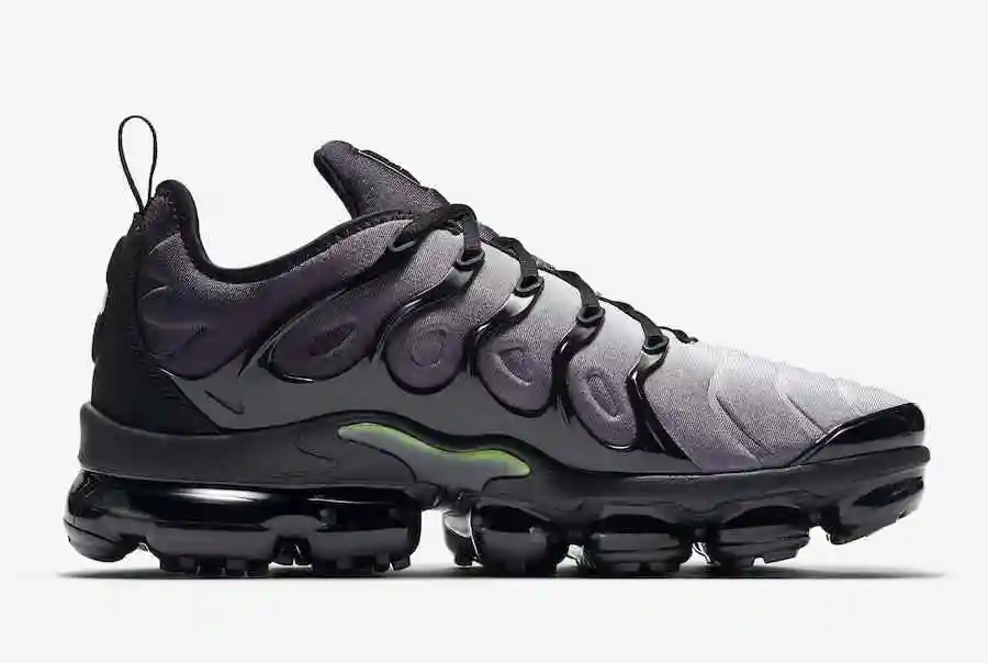 Nike-Air-VaporMax-Plus-Black-Volt-924453-009-Side.webp