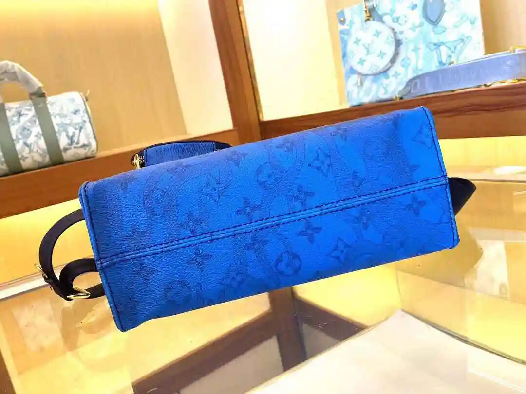 KK02050 (3).webp