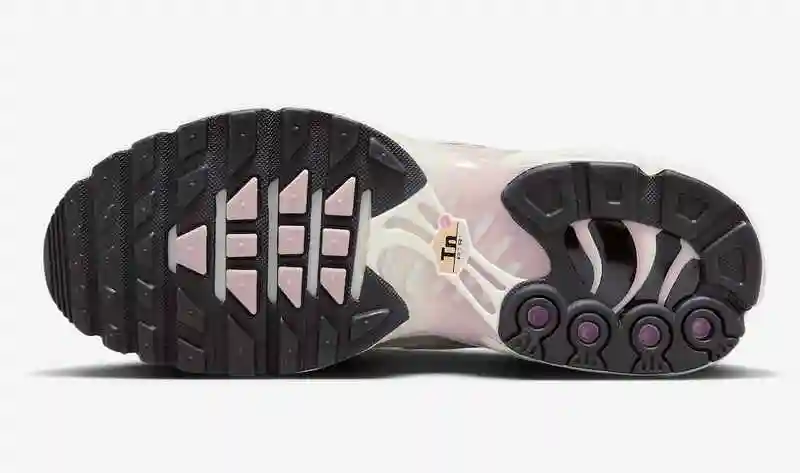 Nike-Air-Max-Plus-Sandrift-Pink-Oxford-DZ3671-102-Release-Date-1.webp