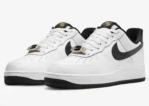 Nike Air Force 1 "World Champ" DR9866-100 36-45 con media talla