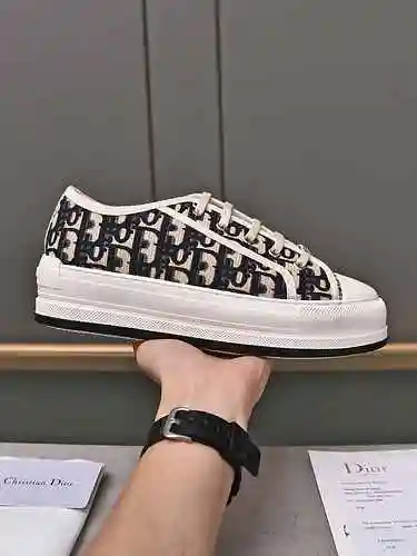 Código de pareja Dior: 0911B50 Talla: Mujer 35-39 (mujer 40 personalizada) Hombre 38-44 (45 personal