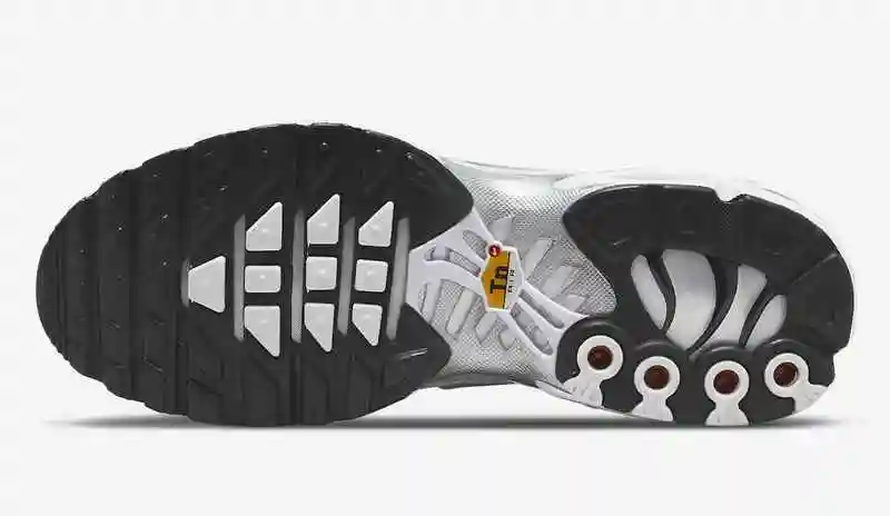 Nike-Air-Max-Plus-White-Silver-Black-DV3456-100-Release-Date-1.webp