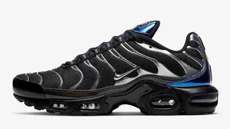 nike-air-max-plus-black-metallic-silver-cw2646-001-release-date-info-2.webp
