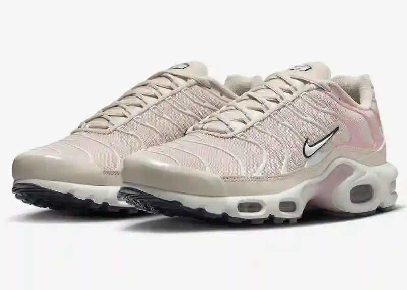 Nike-Air-Max-Plus-Sandrift-Pink-Oxford-DZ3671-102-Release-Date-4.webp