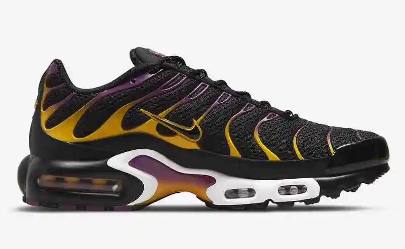 Nike-Air-Max-Plus-DX2663-001-Release-Date-2.webp
