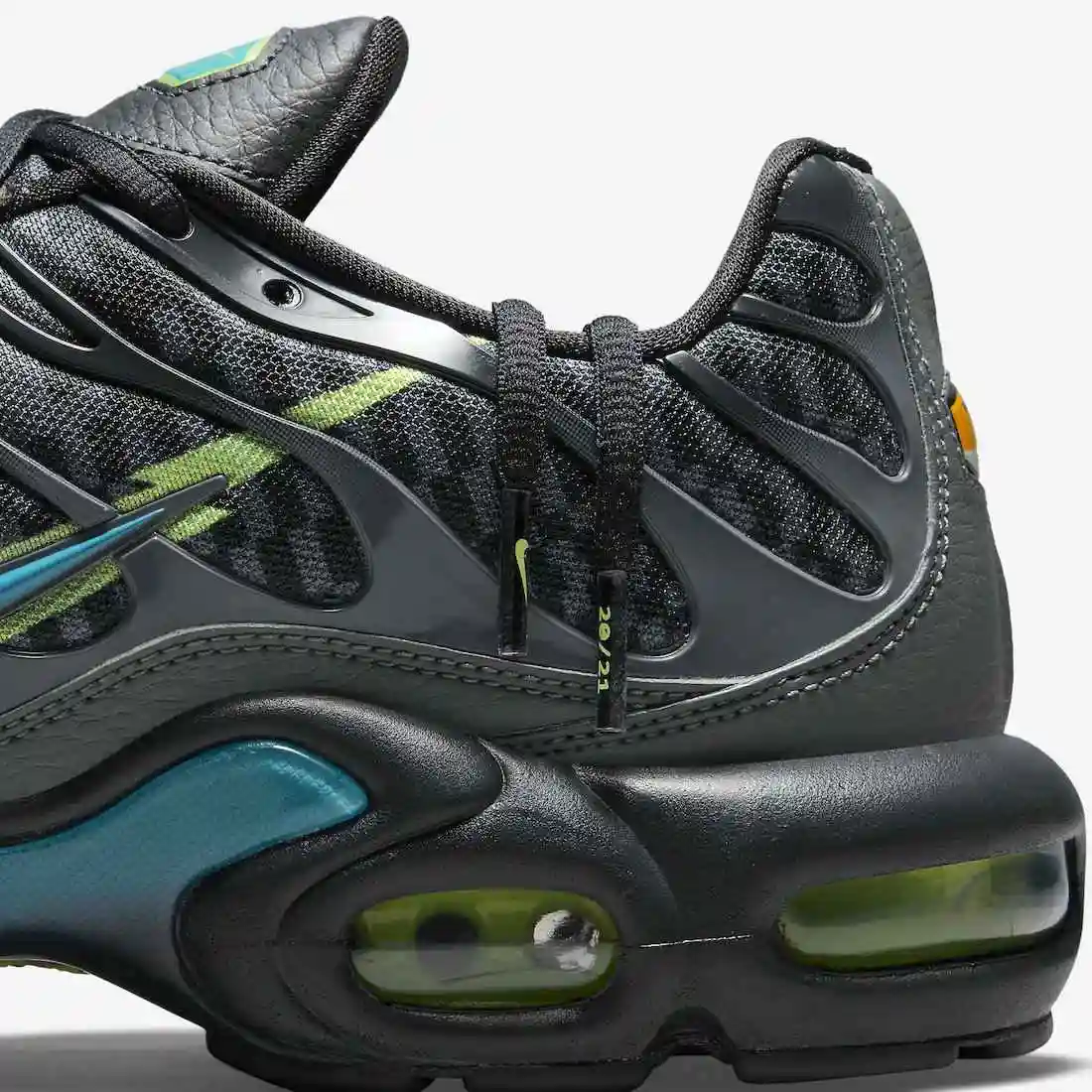 Nike-Air-Max-Plus-DJ6896-070-Release-Date-6.webp