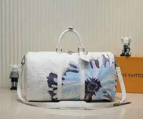 La bolsa de viaje está hecha de material de lona importado, con una bolsa de regalo de entrega de al