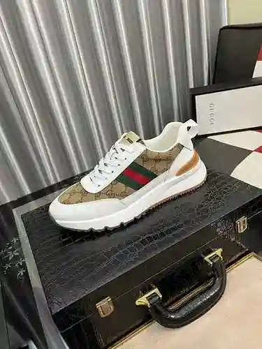 Zapato GUCCI para hombre Código: 0908B50 Talla: 38-44