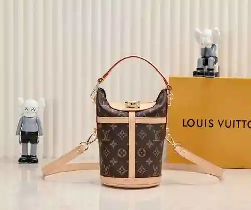 El bolso cruzado está hecho de material de lona importado, con una bolsa de regalo de entrega de alt