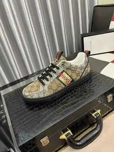 Código de zapato de hombre GUCCI: 0908B30 Talla: 38-44
