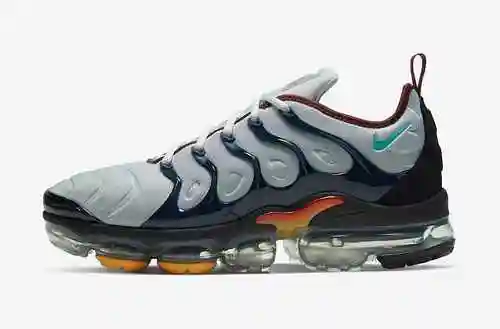 Nike Air VaporMax Plus Código: DJ2737-001 39-47