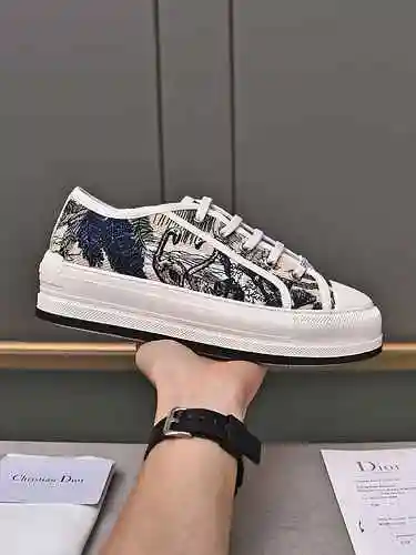 Código de pareja Dior: 0911B50 Talla: Mujer 35-39 (mujer 40 personalizada) Hombre 38-44 (45 personal