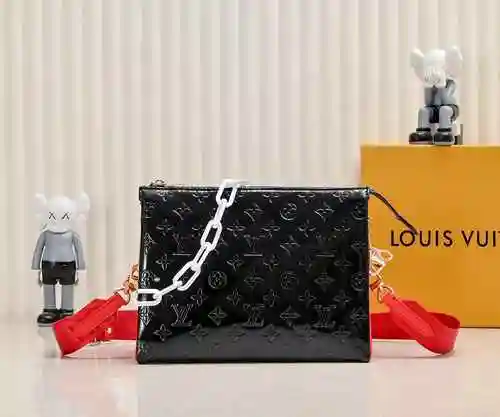 La bolsa de cadena está hecha de piel de oveja original importada, con una bolsa de regalo de entreg