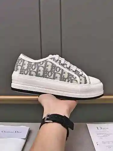 Código de pareja Dior: 0911B50 Talla: Mujer 35-39 (mujer 40 personalizada) Hombre 38-44 (45 personal