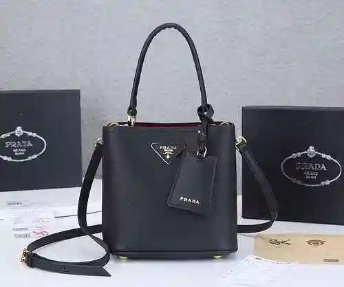 Bolso de hombro PRADA hecho de material de lona importado, bolsa de regalo de entrega de alta calida