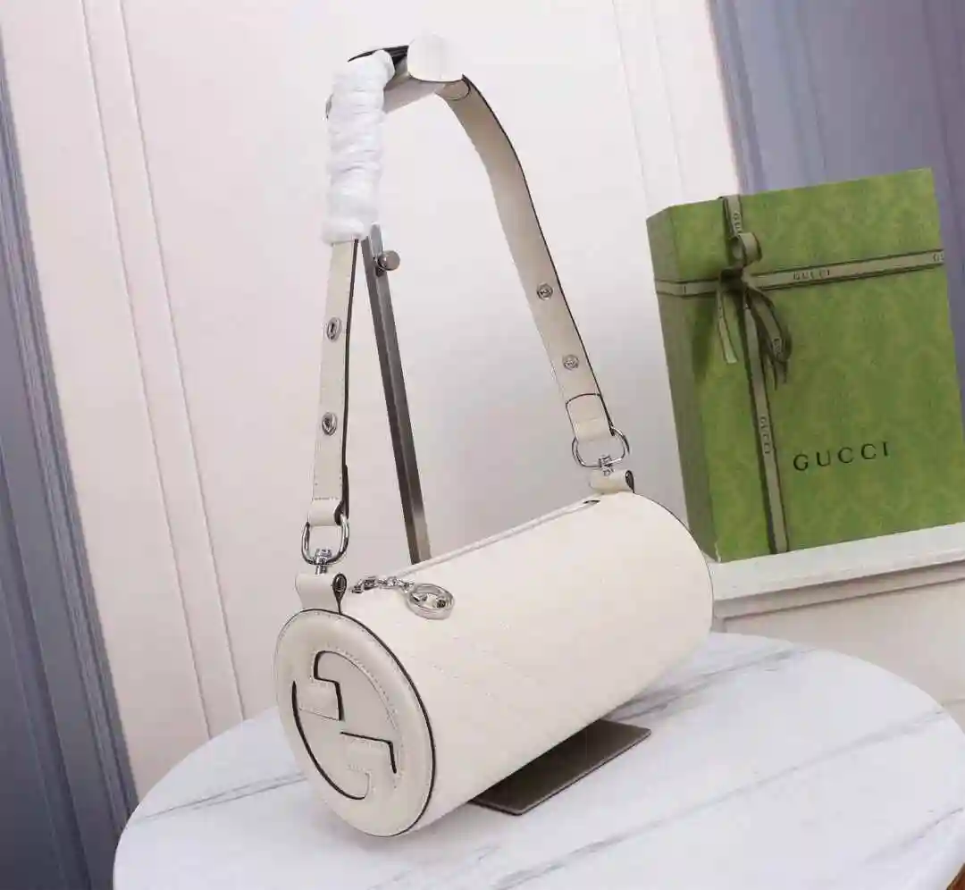 KK01950 (2).webp
