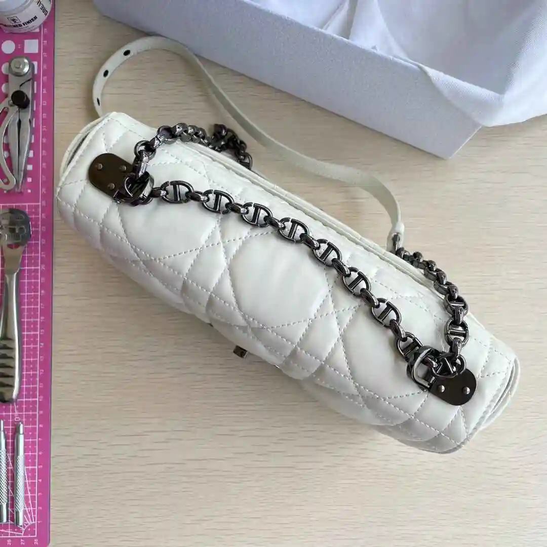KK05850 (13).webp