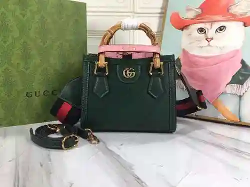 Bolso GUCCI hecho de material de lona importado, bolsa de regalo de entrega de alta calidad, tamaño 