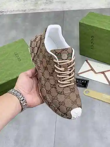Código de zapato de hombre GUCCI: 0916C10 Talla: 38-44 (45 se puede personalizar)