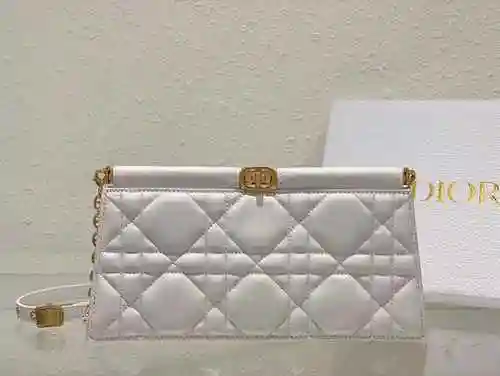 El bolso de cadena DIOR adopta cuero original importado de alto nivel y una versión réplica de alta 