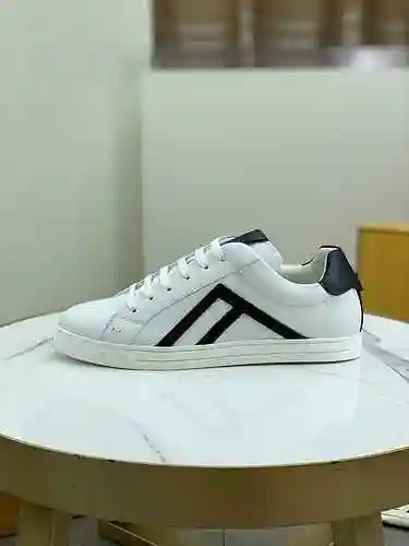 Código de zapato de hombre Fendi: 0916C70 Tamaño: 38-44 (45 46 se puede personalizar)