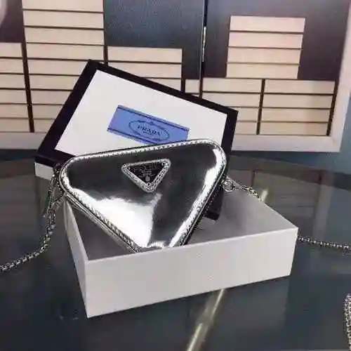 Bolsa triangular PRADA hecha de material de lona importado, bolsa de regalo de entrega de alta calid