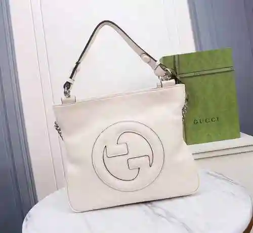 Bolsa para axilas GUCCI hecha de material de lona importado, bolsa de regalo con entrega de alta cal