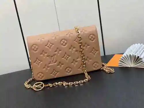 La bolsa de cadena LV adopta cuero original importado de primera calidad y una versión réplica de al