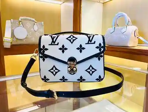 El bolso cruzado está hecho de material de lona importado, con una bolsa de regalo de entrega de alt