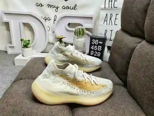 The 929D company version is truly explosive, and the YEEZY 380 Boost original version has a very hig