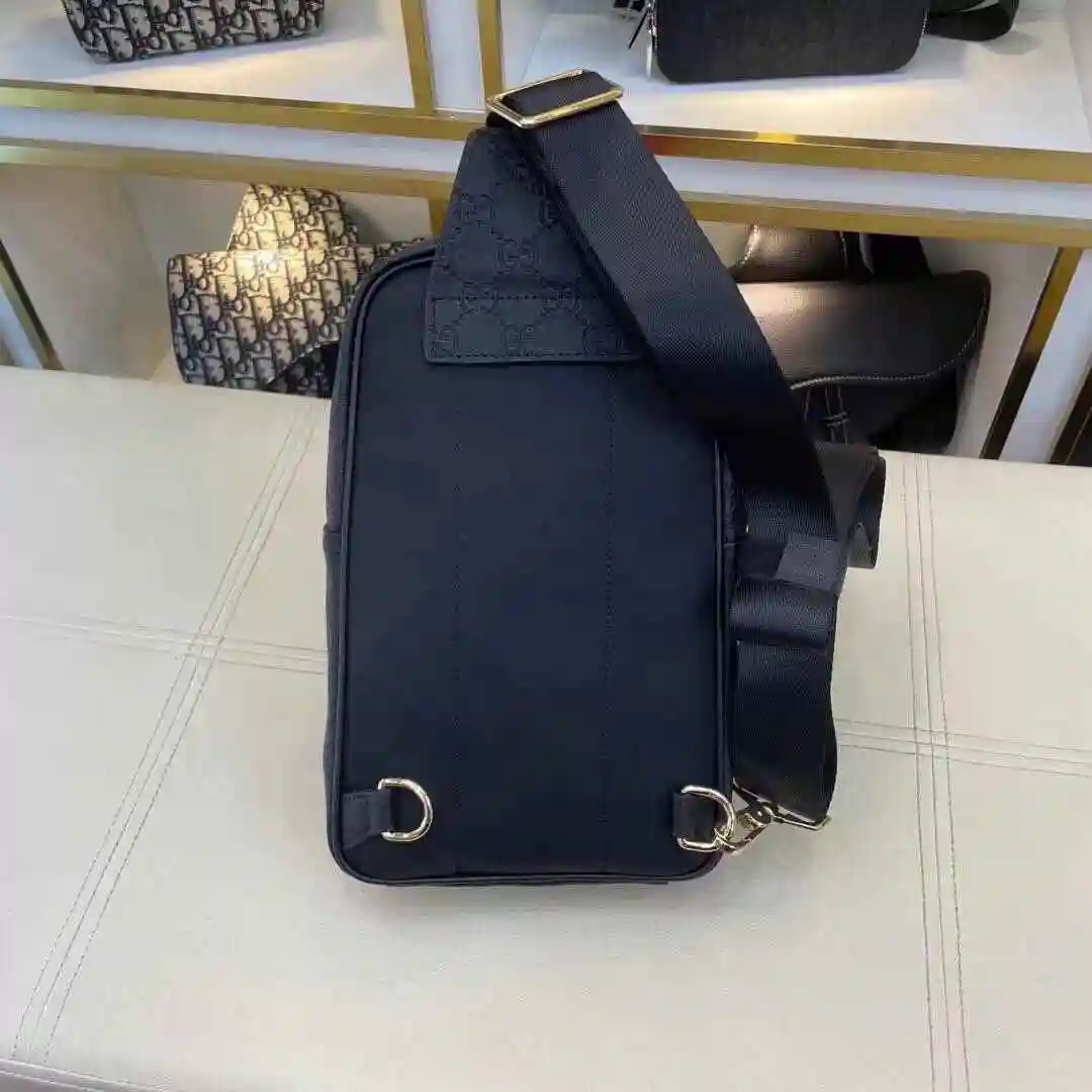 KK02450 (2).webp