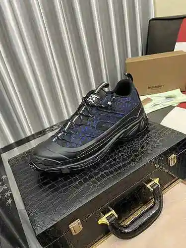 Zapato Burberry Hombre Código: 0918C40 Talla: 39-44