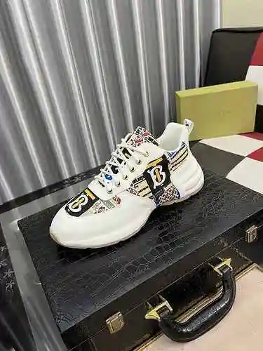 Zapato Burberry Hombre Código: 0918B90 Talla: 38-44
