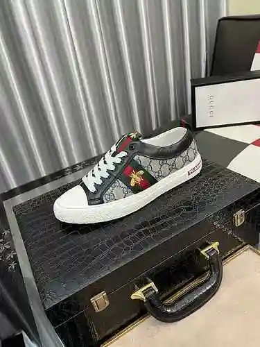 Código de zapato de hombre GUCCI: 0918B40 Talla: 38-44