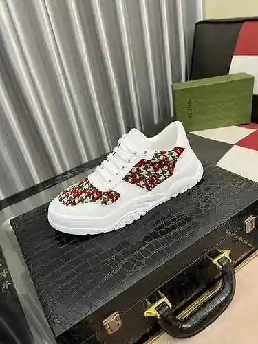 Zapato GUCCI para hombre Código: 0918B30 Talla: 38-44