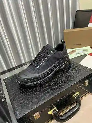 Zapato Burberry Hombre Código: 0918C40 Talla: 39-44