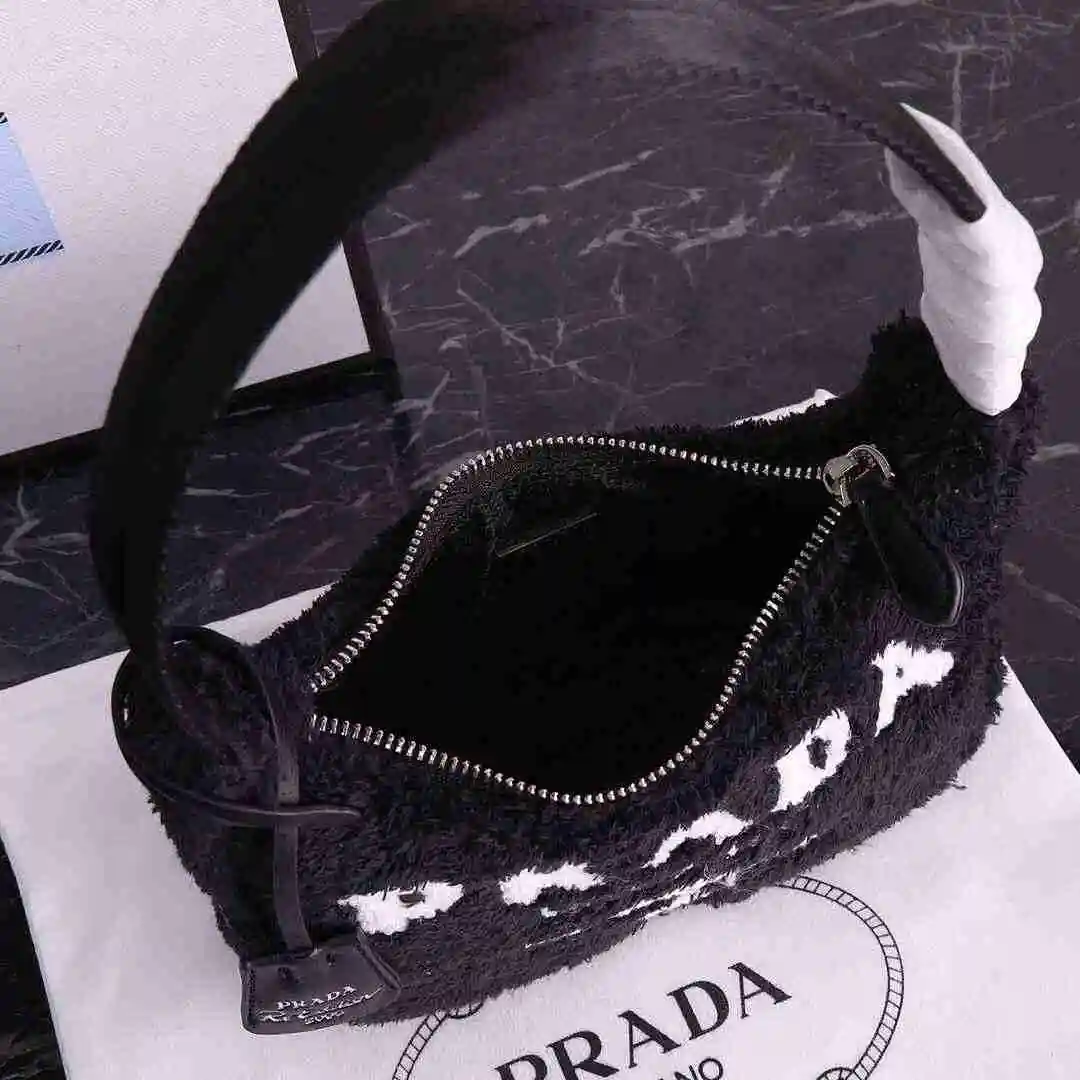 KK01950 (5).webp