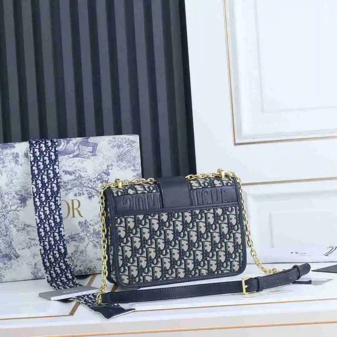 KK02450 (8).webp