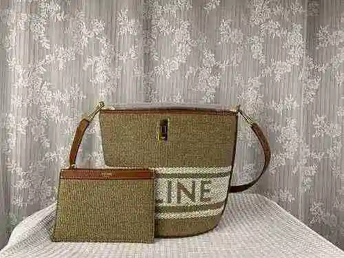 La bolsa tipo cubo para vela CEL está hecha de material de lona importado y es una bolsa de regalo d
