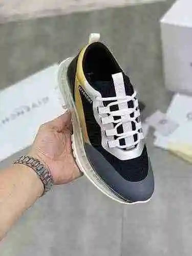 Zapato de hombre Givenchy Código: 0924C20 Talla: 38-44 (45 se puede personalizar)