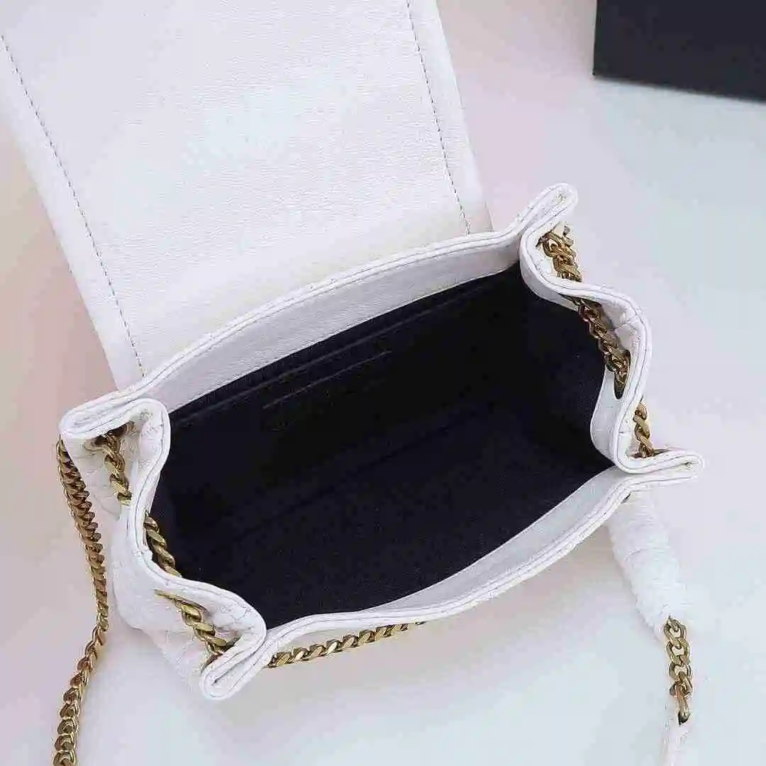 KK01950 (10).webp